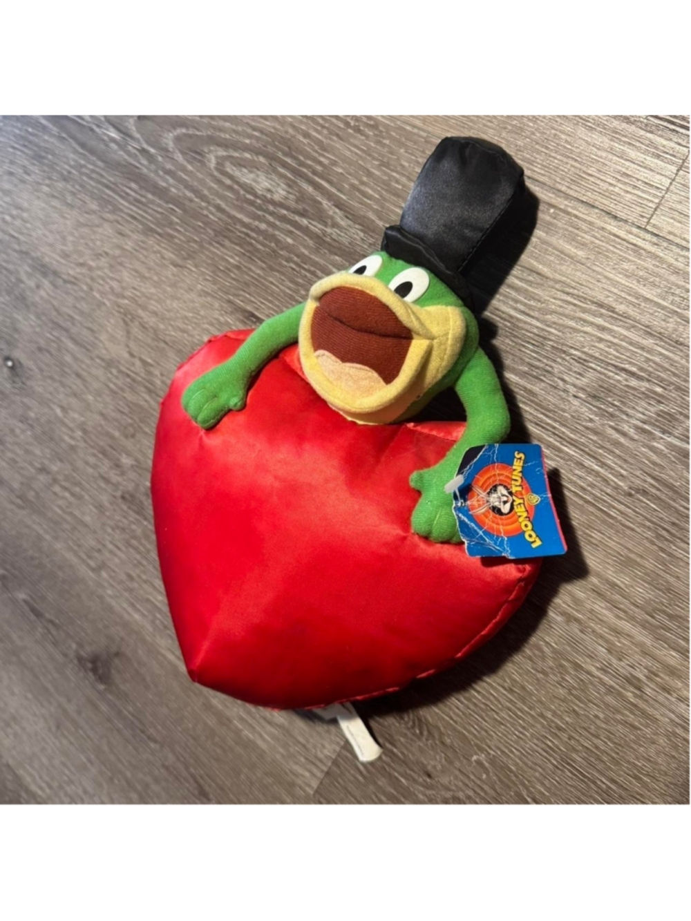 Vintage 1997 Looney Tunes Michigan J Frog Heart Plush Toy